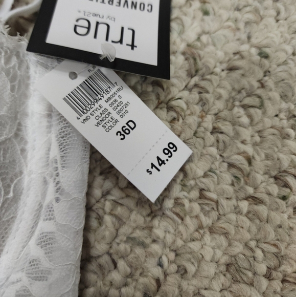 White Bra - Picture 2 of 3